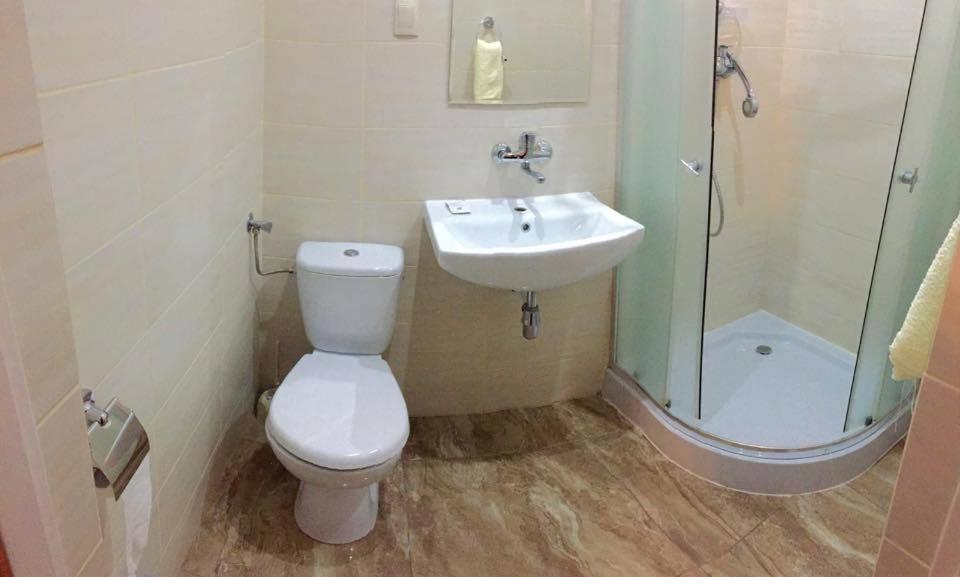 Maluch Hotel Tarczyn Eksteriør billede